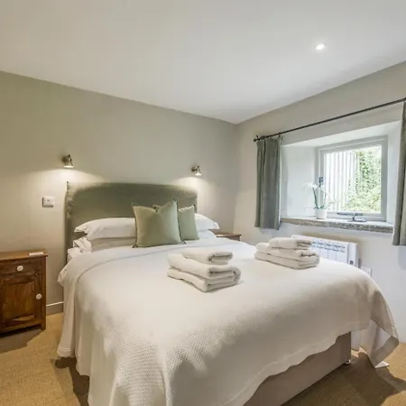 1 Bed In Whitby Oc-g0140